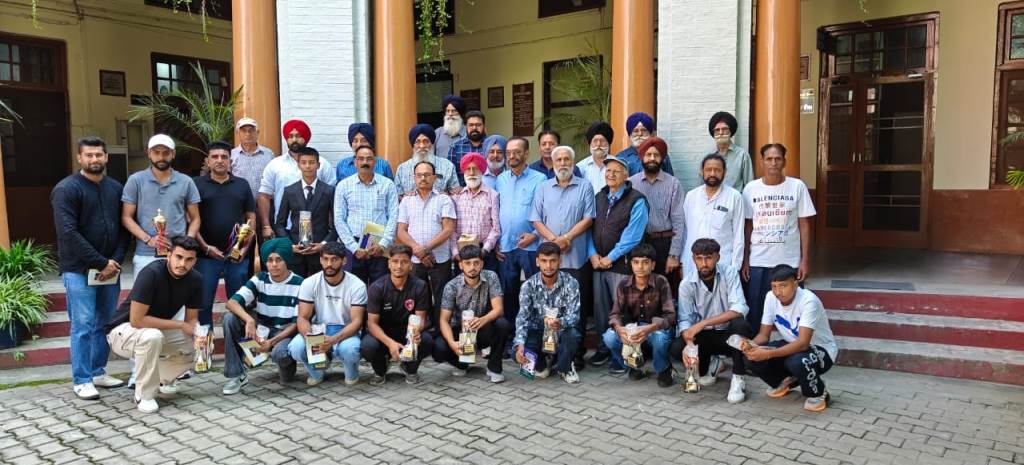 Football players and coaches were awarded a prize money of Rs 1 lakh